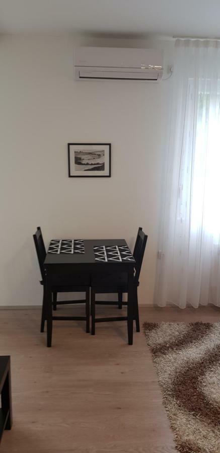Appartement Orhideja Osijek Extérieur photo